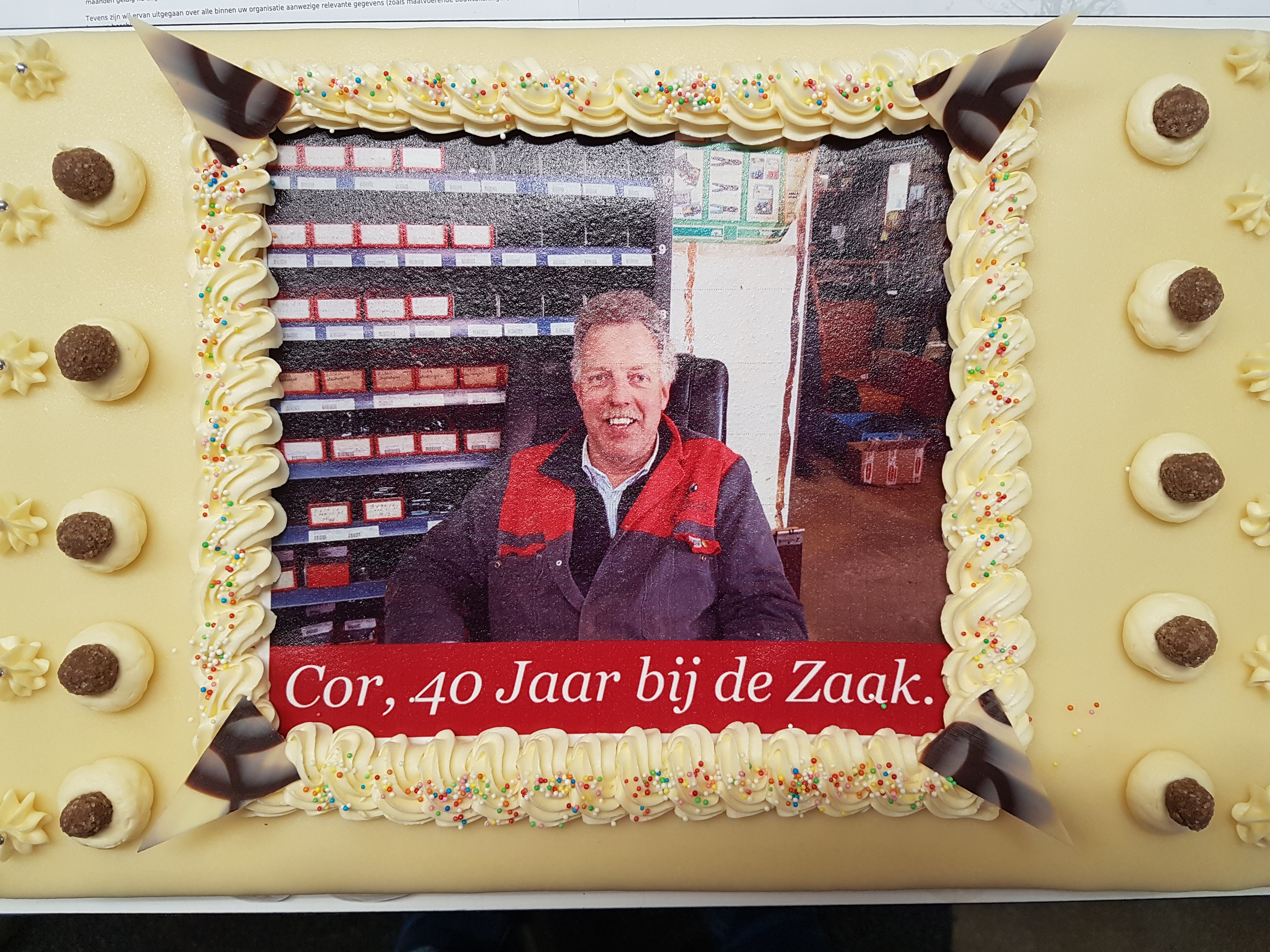 Cor 40 Jaar bij de zaak!